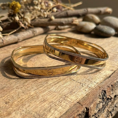 Anokhi Bangles (Set of 2)